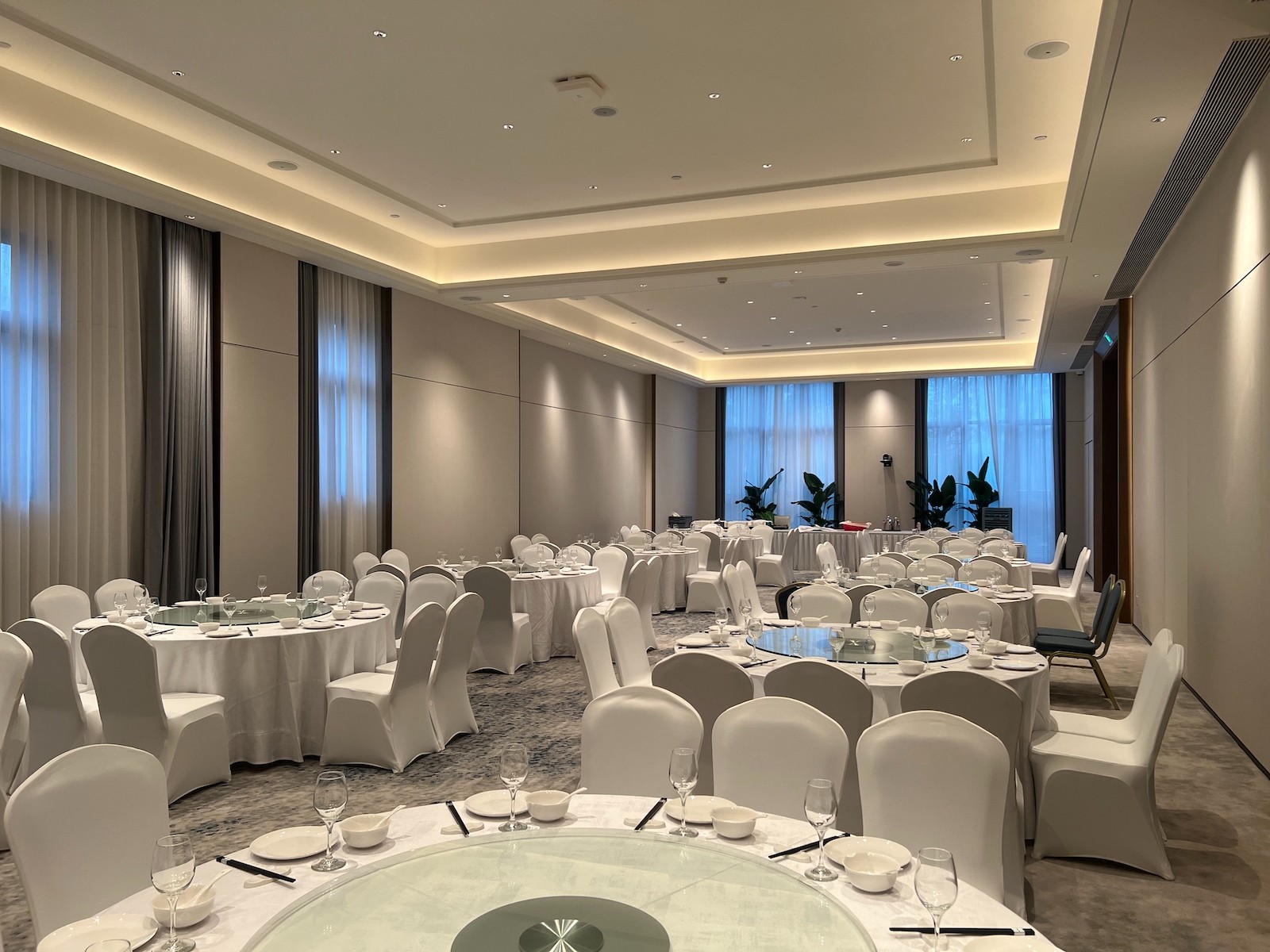餐厅1.jpg 餐厅1.jpg
